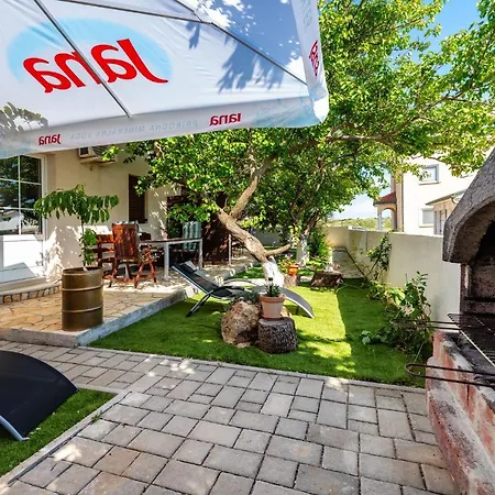 Milka アパート ポヴリャナ