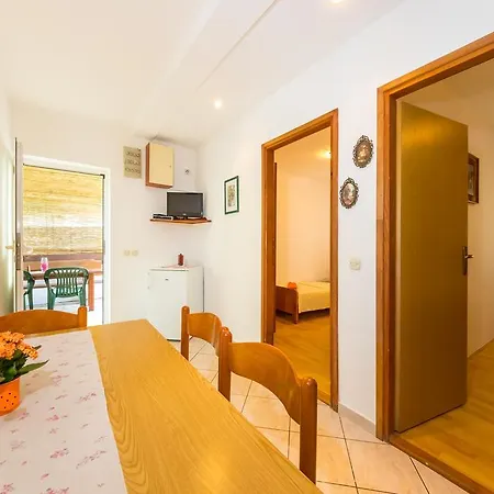 Apartament Milka Povljana