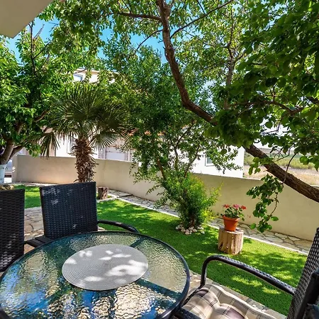 Milka Apartament Povljana