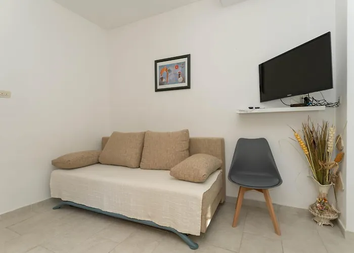 Appartement Milka Povljana