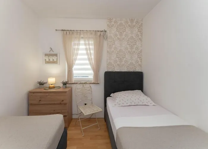 Appartement Milka Povljana